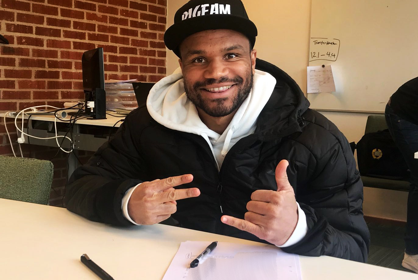 Contractverlenging voor Serge-Junior Martinsson Ngouali