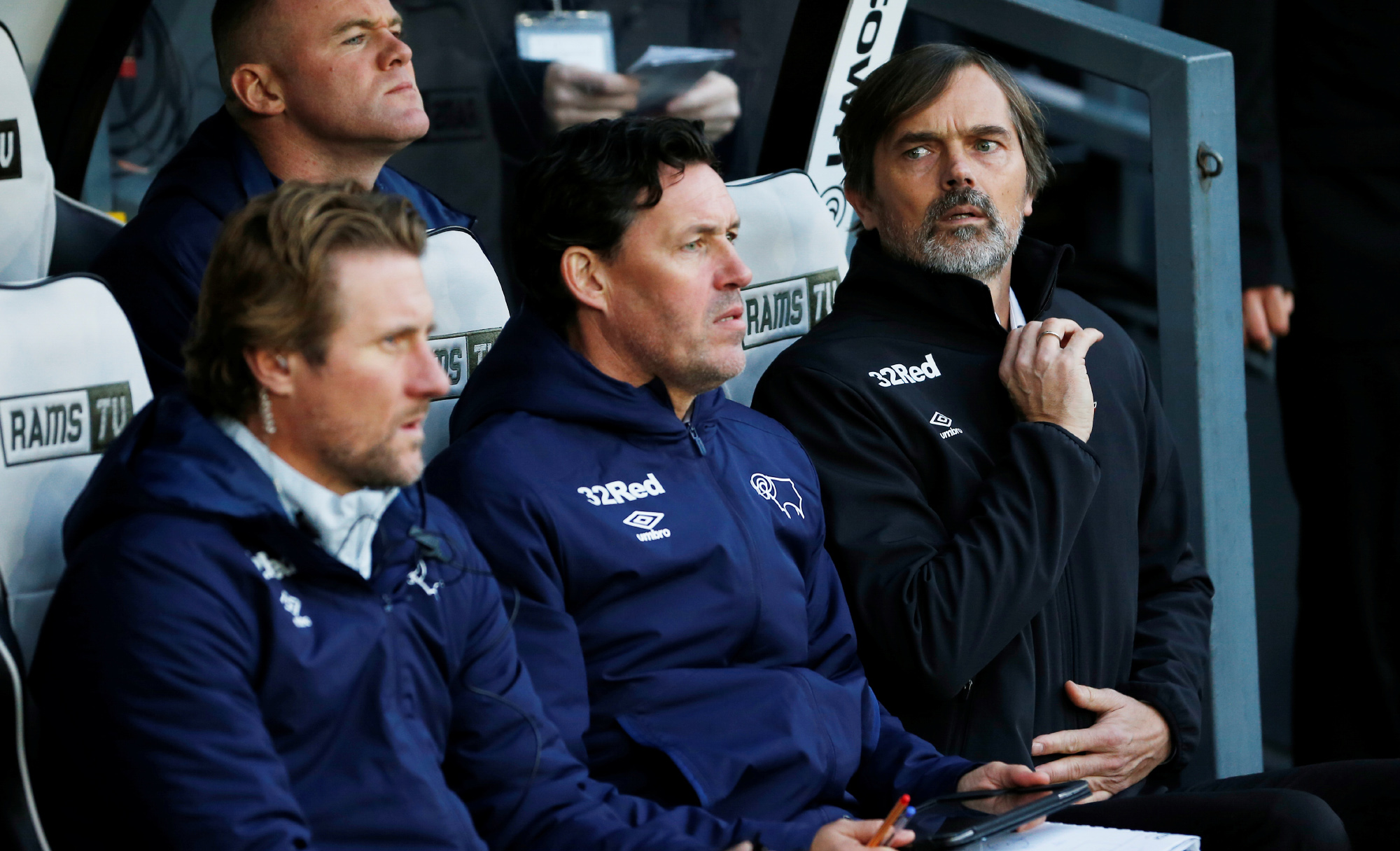 Cocu en assistent-trainers per direct weg bij Derby County